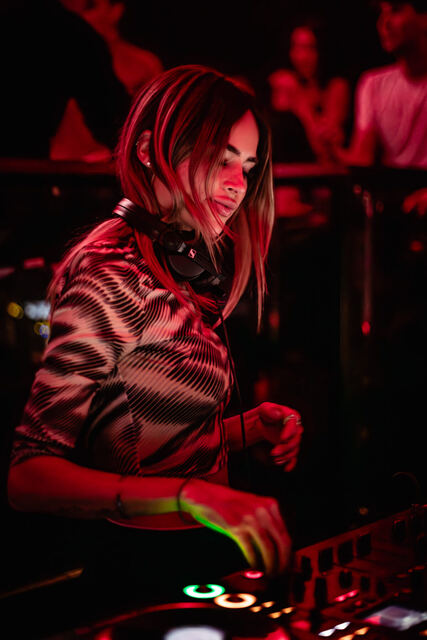 Layla Benitez in console a Room26
